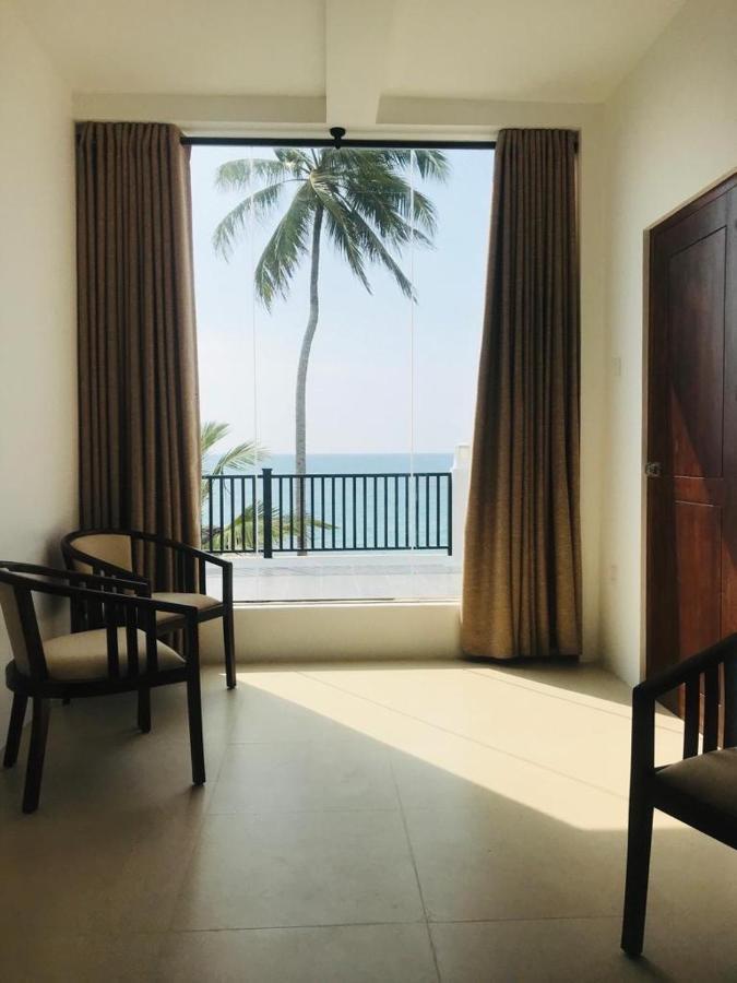 White Sand Villa - Beach Front Hikkaduwa Luaran gambar