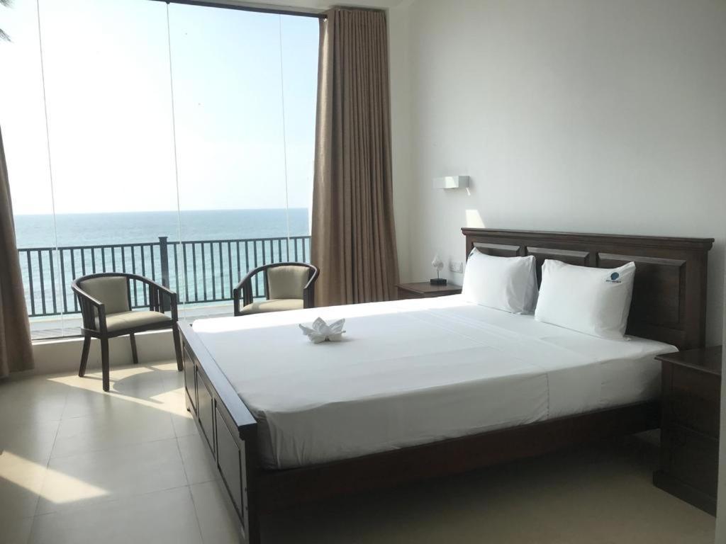 White Sand Villa - Beach Front Hikkaduwa Luaran gambar