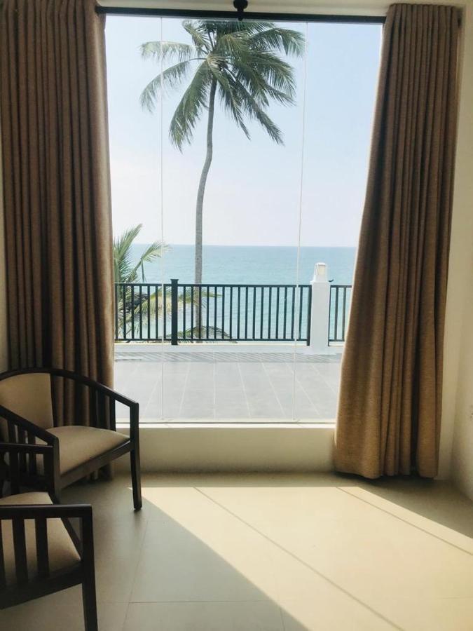 White Sand Villa - Beach Front Hikkaduwa Luaran gambar