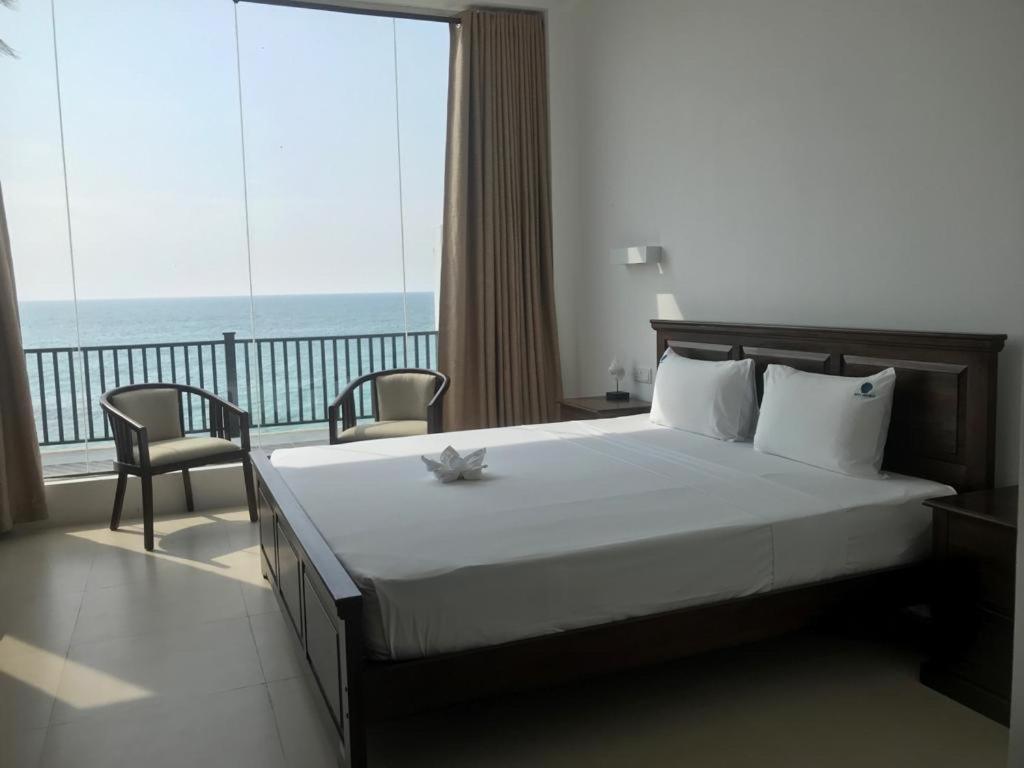 White Sand Villa - Beach Front Hikkaduwa Luaran gambar