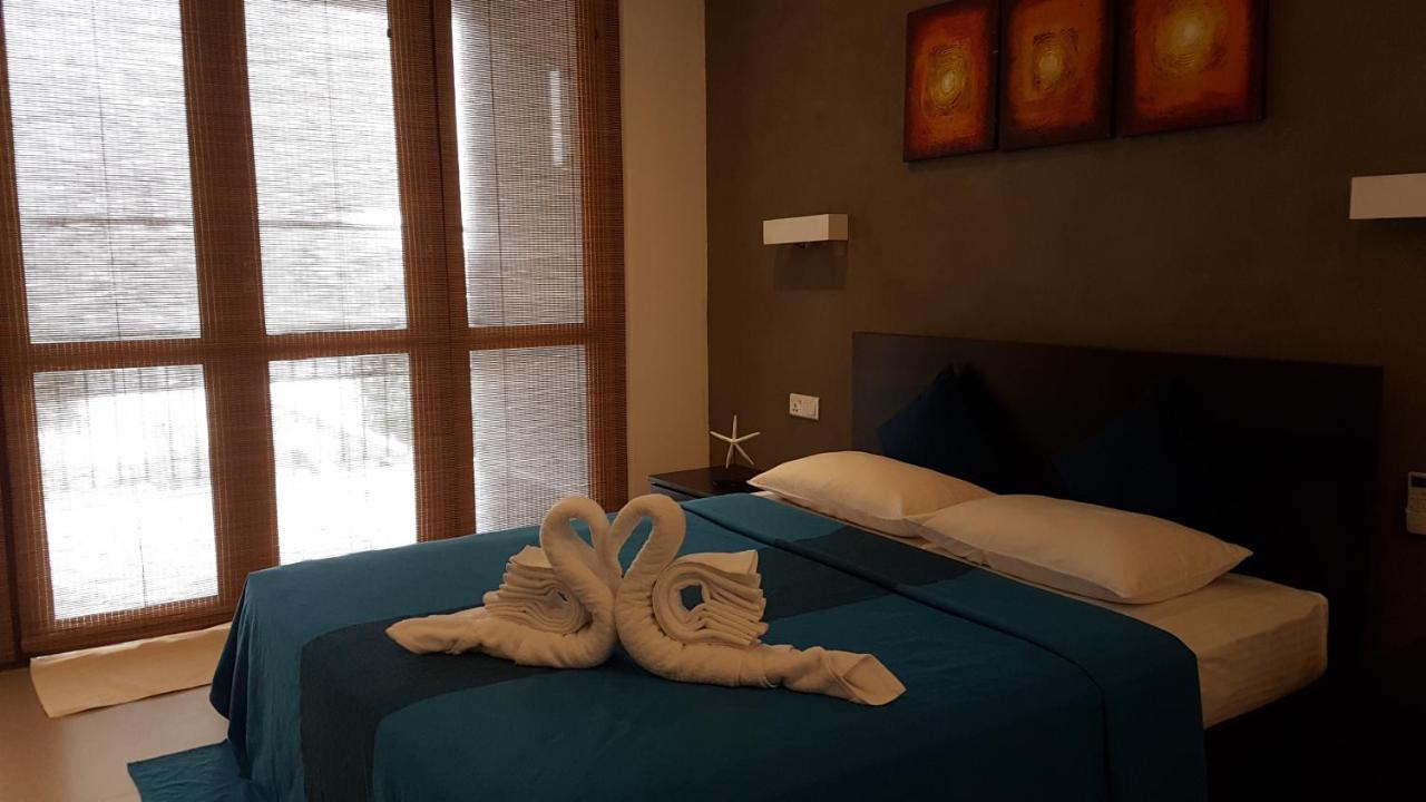 White Sand Villa - Beach Front Hikkaduwa Luaran gambar