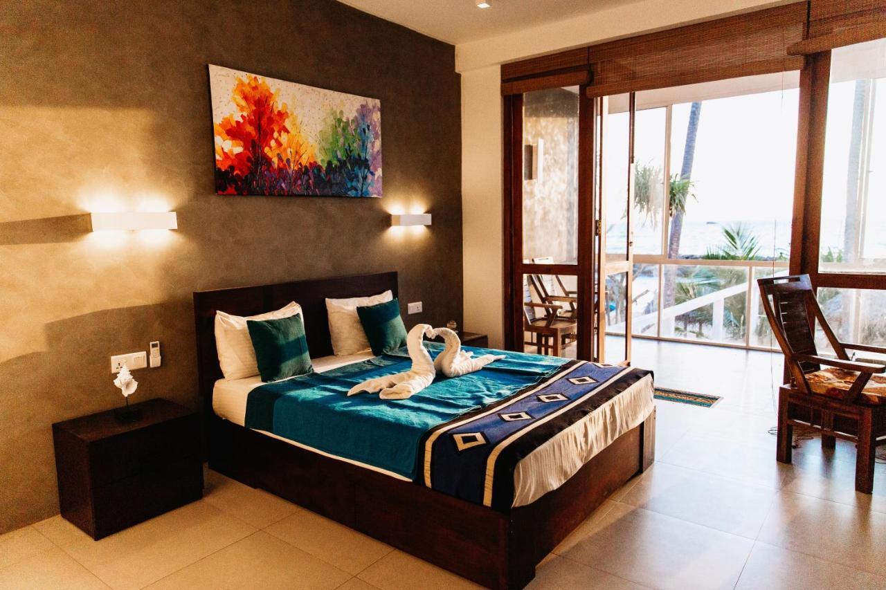 White Sand Villa - Beach Front Hikkaduwa Luaran gambar